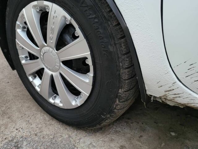 Білий Рено Кєнгу Експресс, об'ємом двигуна 2 л та пробігом 74 тис. км за 2200 $, фото 18 на Automoto.ua