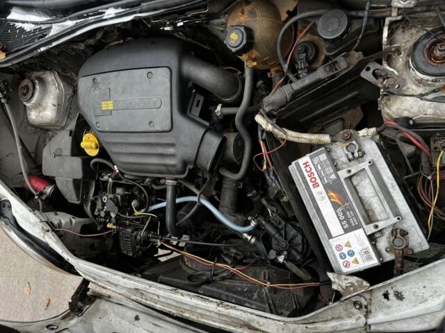 Білий Рено Кєнгу Експресс, об'ємом двигуна 1.9 л та пробігом 350 тис. км за 1800 $, фото 4 на Automoto.ua