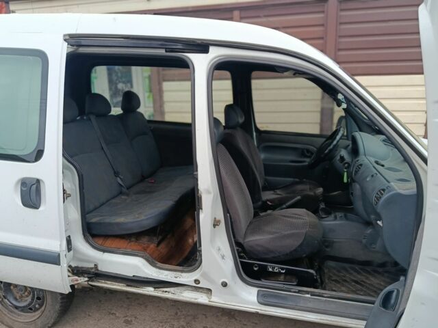 Белый Рено Кенгу Экспресс, объемом двигателя 0 л и пробегом 230 тыс. км за 2224 $, фото 7 на Automoto.ua