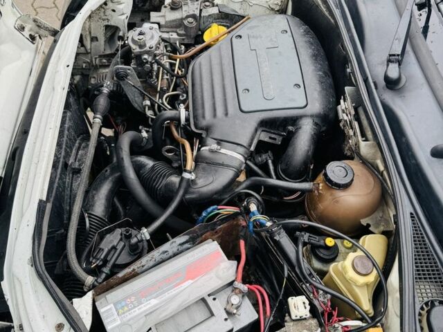 Белый Рено Кенгу Экспресс, объемом двигателя 1.9 л и пробегом 280 тыс. км за 1749 $, фото 7 на Automoto.ua