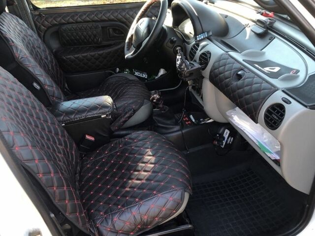 Белый Рено Кенгу Экспресс, объемом двигателя 0 л и пробегом 390 тыс. км за 3600 $, фото 6 на Automoto.ua