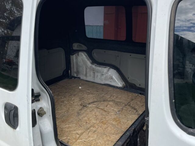 Рено Кенгу Экспресс 2002 в Долине на Automoto.ua Белый Рено Кенгу Экспресс, объемом двигателя 1.5 л и пробегом 250 тыс. км за 1600 $, фото 4 на Automoto.ua