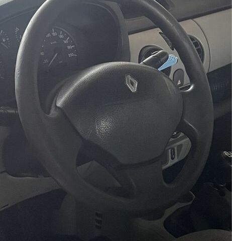 Рено Кенгу Экспресс 2003 в Вишневом на Automoto.ua Белый Рено Кенгу Экспресс, объемом двигателя 1.5 л и пробегом 299 тыс. км за 2750 $, фото 2 на Automoto.ua