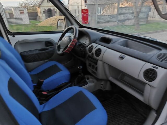 Белый Рено Кенгу Экспресс, объемом двигателя 1.5 л и пробегом 2 тыс. км за 2450 $, фото 2 на Automoto.ua