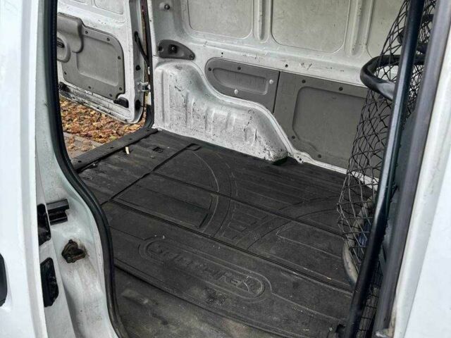 Белый Рено Кенгу Экспресс, объемом двигателя 1.9 л и пробегом 220 тыс. км за 3000 $, фото 9 на Automoto.ua