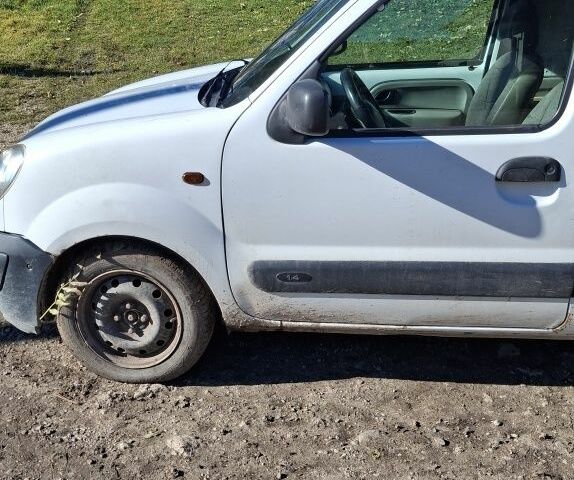 Рено Кенгу Экспресс 2005 в Черткове на Automoto.ua Белый Рено Кенгу Экспресс, объемом двигателя 1.4 л и пробегом 4 тыс. км за 2000 $, фото 5 на Automoto.ua