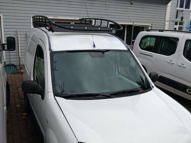 Рено Кєнгу Експресс 2006 у Києві на Automoto.ua Білий Рено Кєнгу Експресс, об'ємом двигуна 0 л та пробігом 498 тис. км за 2198 $, фото 1 на Automoto.ua