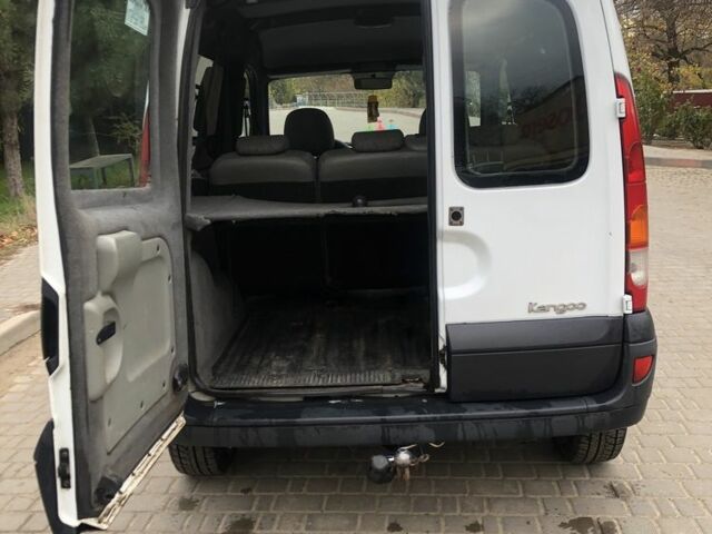 Белый Рено Кенгу Экспресс, объемом двигателя 1.5 л и пробегом 230 тыс. км за 4650 $, фото 10 на Automoto.ua