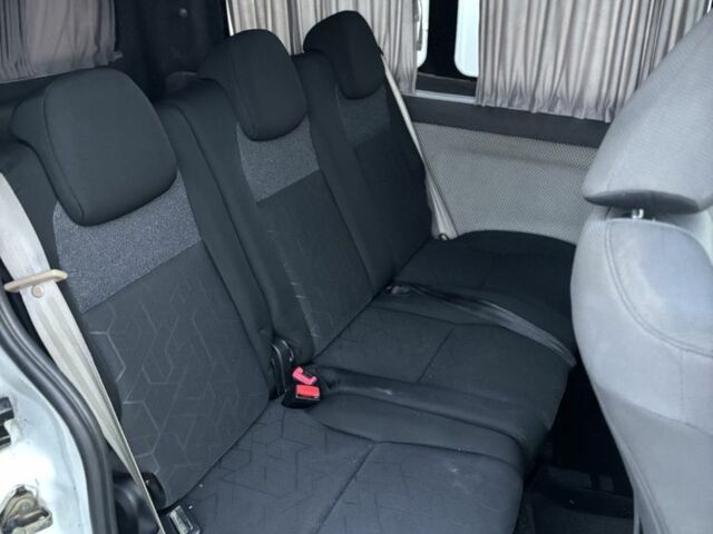 Белый Рено Кенгу Экспресс, объемом двигателя 1.5 л и пробегом 310 тыс. км за 3499 $, фото 2 на Automoto.ua