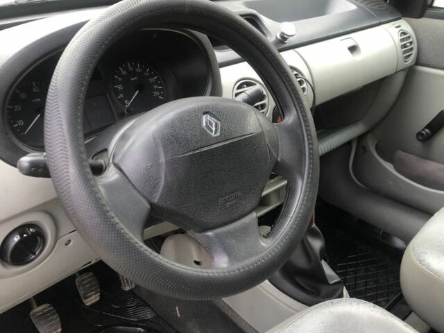 Белый Рено Кенгу Экспресс, объемом двигателя 1.5 л и пробегом 230 тыс. км за 4650 $, фото 11 на Automoto.ua