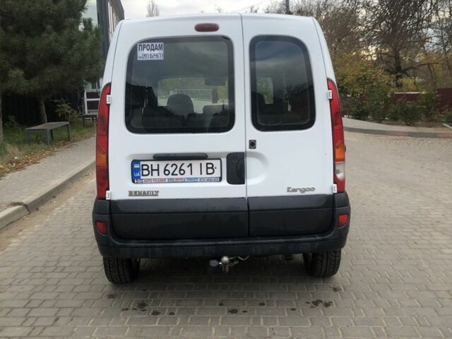 Белый Рено Кенгу Экспресс, объемом двигателя 1.5 л и пробегом 230 тыс. км за 4650 $, фото 4 на Automoto.ua