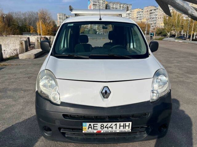 Белый Рено Кенгу Экспресс, объемом двигателя 1.5 л и пробегом 392 тыс. км за 4950 $, фото 1 на Automoto.ua