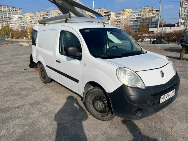 Белый Рено Кенгу Экспресс, объемом двигателя 1.5 л и пробегом 392 тыс. км за 4950 $, фото 6 на Automoto.ua