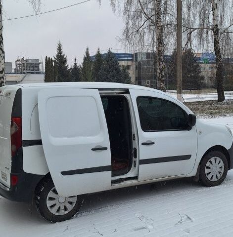 Белый Рено Кенгу Экспресс, объемом двигателя 1.5 л и пробегом 401 тыс. км за 4700 $, фото 5 на Automoto.ua