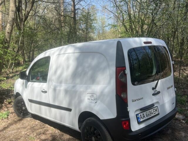 Белый Рено Кенгу Экспресс, объемом двигателя 1.5 л и пробегом 369 тыс. км за 5200 $, фото 3 на Automoto.ua