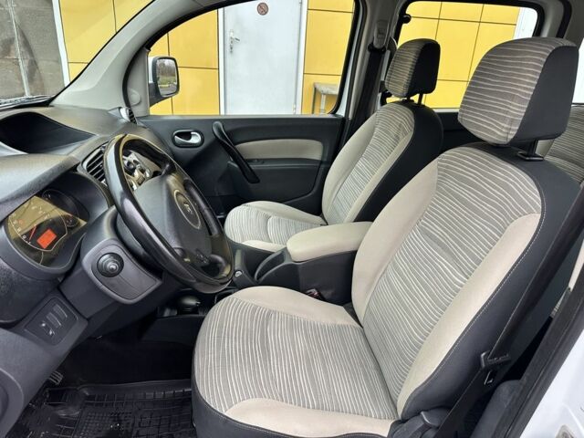 Белый Рено Кенгу Экспресс, объемом двигателя 1.5 л и пробегом 190 тыс. км за 7500 $, фото 21 на Automoto.ua