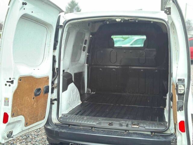 Білий Рено Кєнгу Експресс, об'ємом двигуна 0 л та пробігом 300 тис. км за 3800 $, фото 6 на Automoto.ua