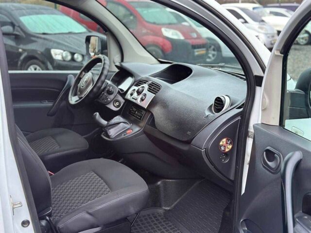 Білий Рено Кєнгу Експресс, об'ємом двигуна 0 л та пробігом 300 тис. км за 3800 $, фото 8 на Automoto.ua