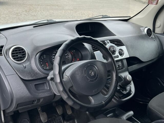 Білий Рено Кєнгу Експресс, об'ємом двигуна 1.5 л та пробігом 262 тис. км за 5750 $, фото 4 на Automoto.ua