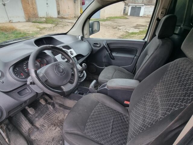 Білий Рено Кєнгу Експресс, об'ємом двигуна 1.5 л та пробігом 380 тис. км за 5300 $, фото 18 на Automoto.ua