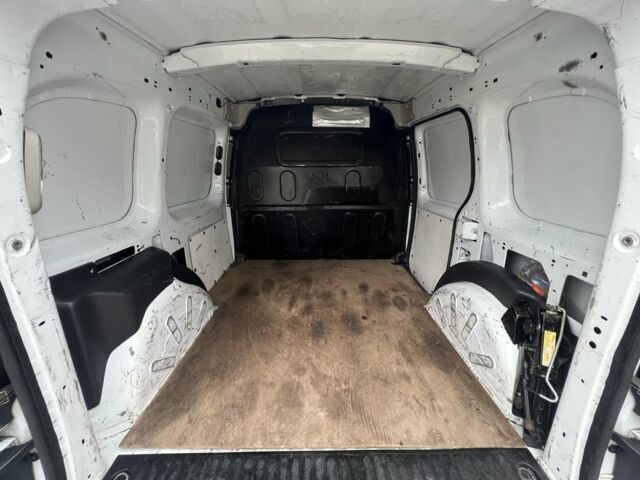 Білий Рено Кєнгу Експресс, об'ємом двигуна 1.5 л та пробігом 262 тис. км за 5750 $, фото 7 на Automoto.ua