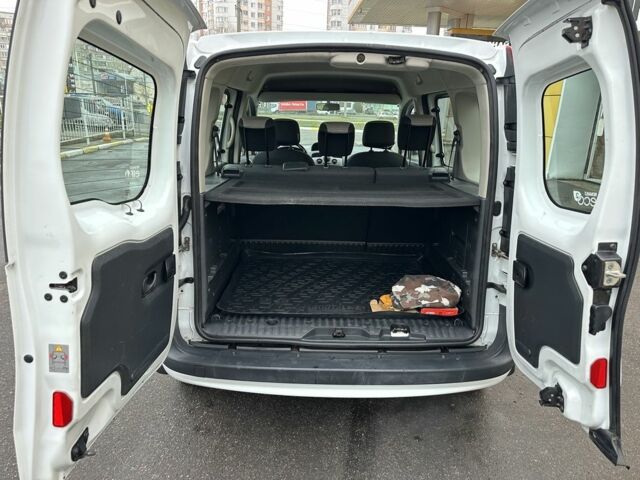 Белый Рено Кенгу Экспресс, объемом двигателя 1.5 л и пробегом 190 тыс. км за 7500 $, фото 13 на Automoto.ua