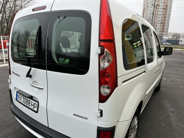 Белый Рено Кенгу Экспресс, объемом двигателя 1.5 л и пробегом 190 тыс. км за 7500 $, фото 4 на Automoto.ua