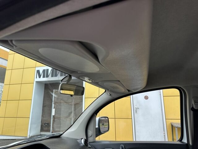 Белый Рено Кенгу Экспресс, объемом двигателя 1.5 л и пробегом 190 тыс. км за 7500 $, фото 23 на Automoto.ua