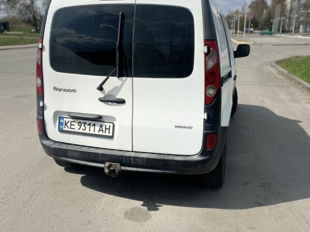 Белый Рено Кенгу Экспресс, объемом двигателя 1.5 л и пробегом 435 тыс. км за 4999 $, фото 2 на Automoto.ua