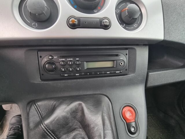 Білий Рено Кєнгу Експресс, об'ємом двигуна 1.5 л та пробігом 380 тис. км за 5300 $, фото 16 на Automoto.ua