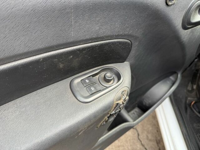 Білий Рено Кєнгу Експресс, об'ємом двигуна 1.5 л та пробігом 370 тис. км за 3500 $, фото 7 на Automoto.ua