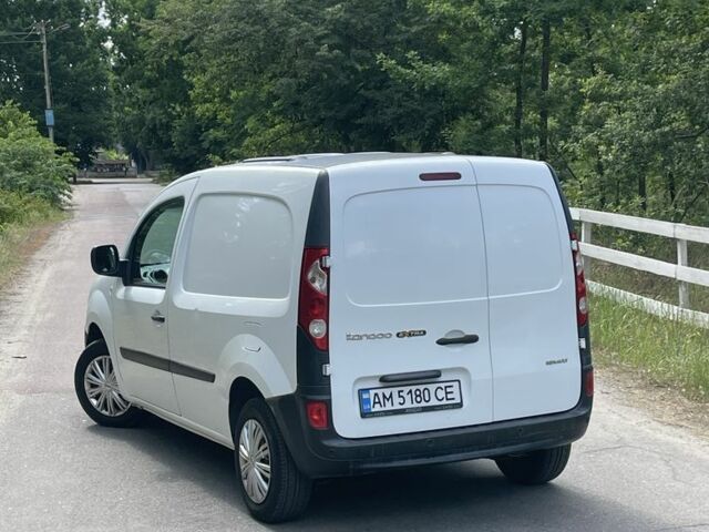 Білий Рено Кєнгу Експресс, об'ємом двигуна 1.5 л та пробігом 259 тис. км за 5999 $, фото 1 на Automoto.ua