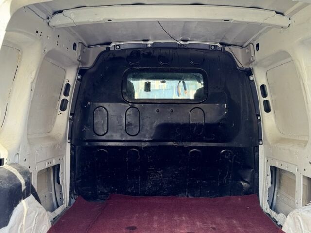 Белый Рено Кенгу Экспресс, объемом двигателя 1.5 л и пробегом 236 тыс. км за 3800 $, фото 6 на Automoto.ua