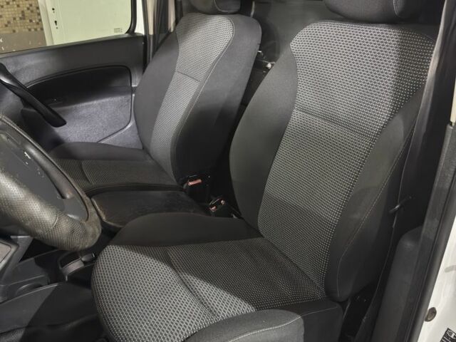 Білий Рено Кєнгу Експресс, об'ємом двигуна 1.5 л та пробігом 273 тис. км за 3999 $, фото 7 на Automoto.ua