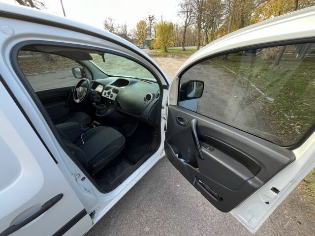 Рено Кенгу Экспресс 2012 в Новгородка на Automoto.ua Белый Рено Кенгу Экспресс, объемом двигателя 1.5 л и пробегом 400 тыс. км за 4200 $, фото 5 на Automoto.ua