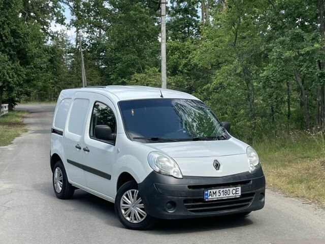 Білий Рено Кєнгу Експресс, об'ємом двигуна 1.5 л та пробігом 259 тис. км за 5999 $, фото 2 на Automoto.ua