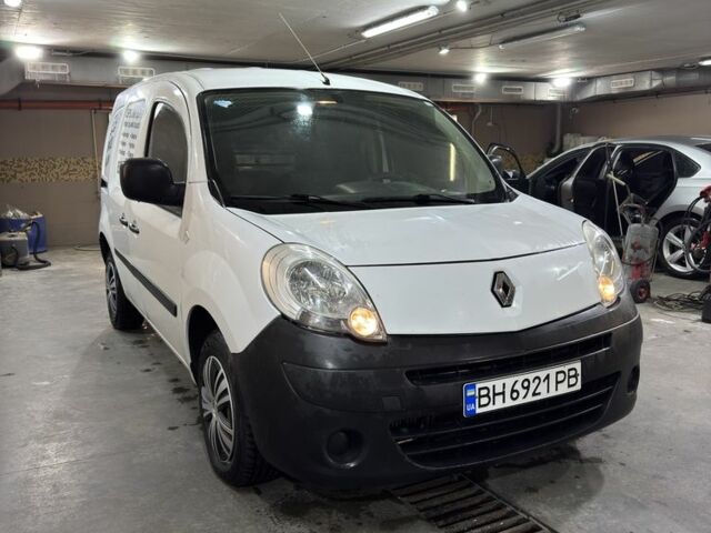 Білий Рено Кєнгу Експресс, об'ємом двигуна 1.5 л та пробігом 273 тис. км за 3999 $, фото 2 на Automoto.ua