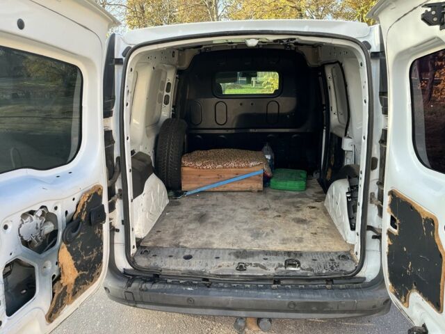 Рено Кенгу Экспресс 2012 в Новгородка на Automoto.ua Белый Рено Кенгу Экспресс, объемом двигателя 1.5 л и пробегом 400 тыс. км за 4200 $, фото 7 на Automoto.ua