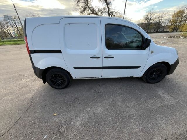 Рено Кенгу Экспресс 2012 в Новгородка на Automoto.ua Белый Рено Кенгу Экспресс, объемом двигателя 1.5 л и пробегом 400 тыс. км за 4200 $, фото 3 на Automoto.ua