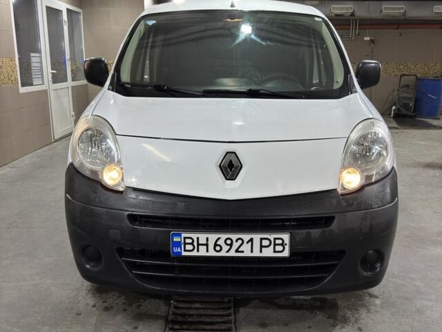 Білий Рено Кєнгу Експресс, об'ємом двигуна 1.5 л та пробігом 273 тис. км за 3999 $, фото 1 на Automoto.ua