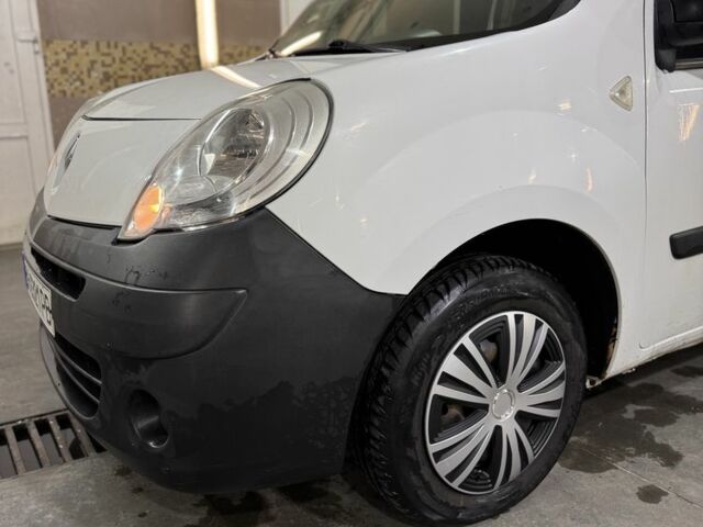 Білий Рено Кєнгу Експресс, об'ємом двигуна 1.5 л та пробігом 273 тис. км за 3999 $, фото 4 на Automoto.ua