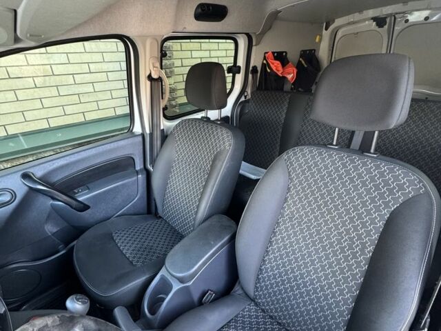 Білий Рено Кєнгу Експресс, об'ємом двигуна 1.5 л та пробігом 282 тис. км за 9300 $, фото 13 на Automoto.ua