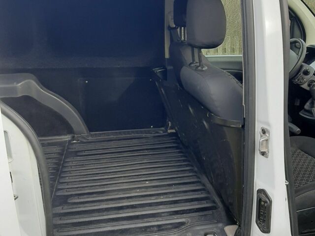 Білий Рено Кєнгу Експресс, об'ємом двигуна 1.5 л та пробігом 175 тис. км за 6400 $, фото 6 на Automoto.ua