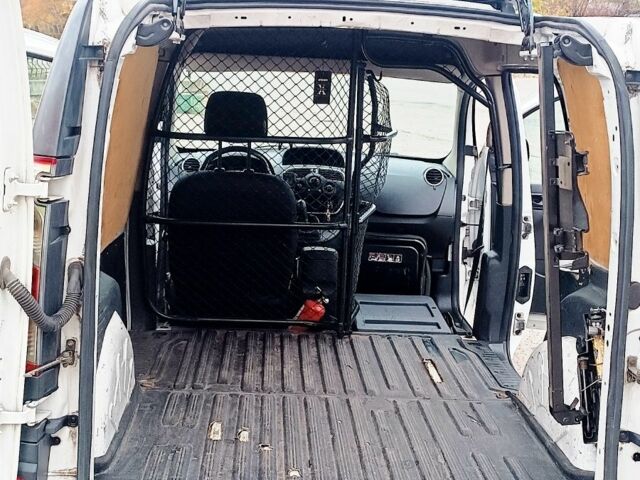 Білий Рено Кєнгу Експресс, об'ємом двигуна 1.5 л та пробігом 303 тис. км за 6000 $, фото 5 на Automoto.ua