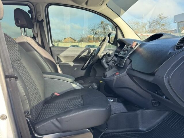 Білий Рено Кєнгу Експресс, об'ємом двигуна 1.5 л та пробігом 282 тис. км за 9300 $, фото 18 на Automoto.ua