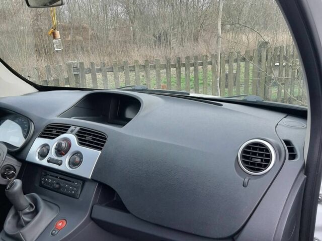 Білий Рено Кєнгу Експресс, об'ємом двигуна 1.5 л та пробігом 175 тис. км за 6400 $, фото 4 на Automoto.ua