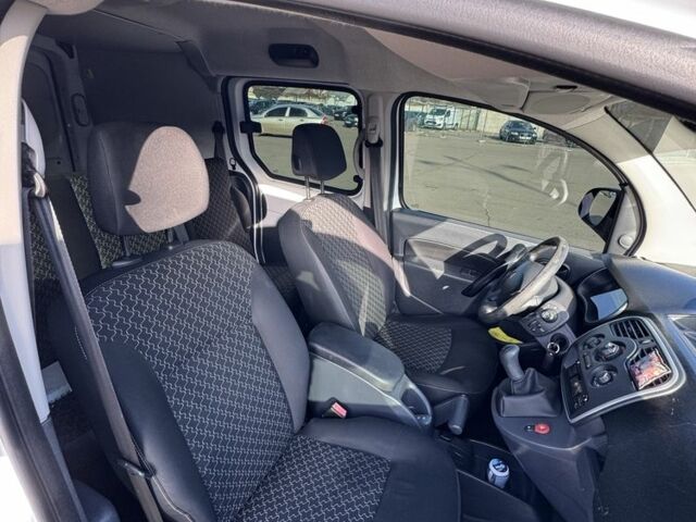 Білий Рено Кєнгу Експресс, об'ємом двигуна 1.5 л та пробігом 282 тис. км за 9300 $, фото 19 на Automoto.ua