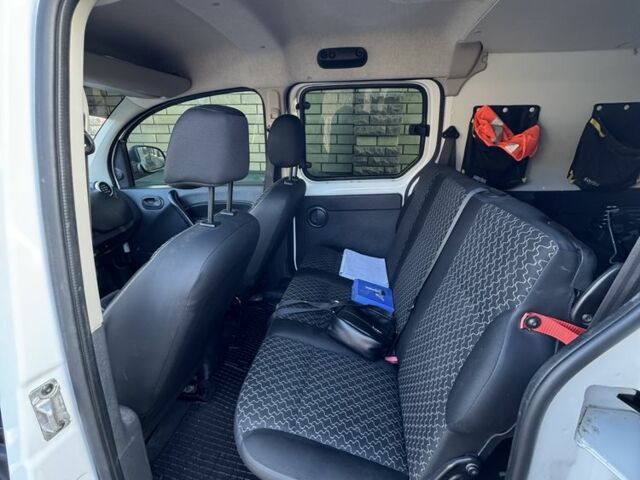 Білий Рено Кєнгу Експресс, об'ємом двигуна 1.5 л та пробігом 282 тис. км за 9300 $, фото 15 на Automoto.ua