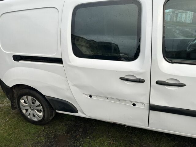 Белый Рено Кенгу Экспресс, объемом двигателя 1.5 л и пробегом 200 тыс. км за 4300 $, фото 6 на Automoto.ua