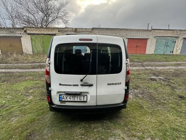 Белый Рено Кенгу Экспресс, объемом двигателя 1.5 л и пробегом 200 тыс. км за 4300 $, фото 5 на Automoto.ua